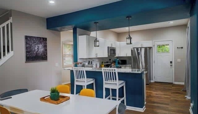 Housepitality - The Lilley Pad - Near Downtown