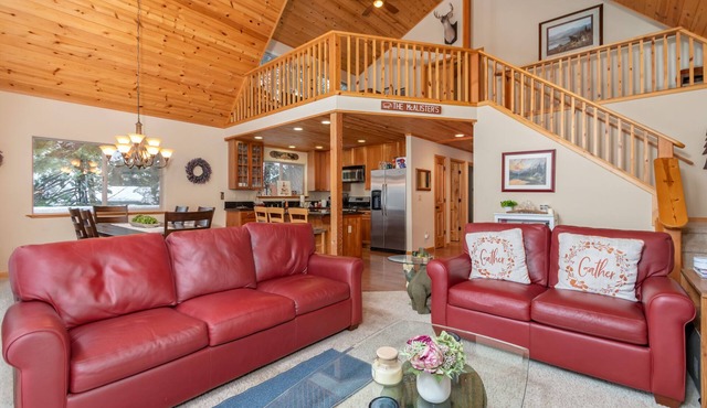 Innsbruk Chalet- Cozy Mountain Retreat