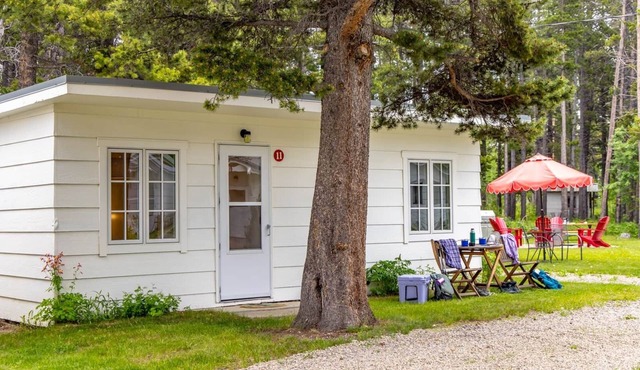 Jacobson's Cottages Cabin #11