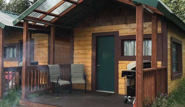 Kenai River Fishing Cabin #1 30 feet from the river