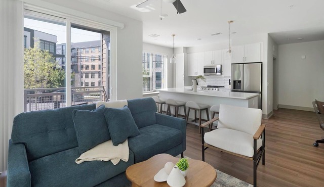 Landing | Amazing 2BD, Gym, Courtyard