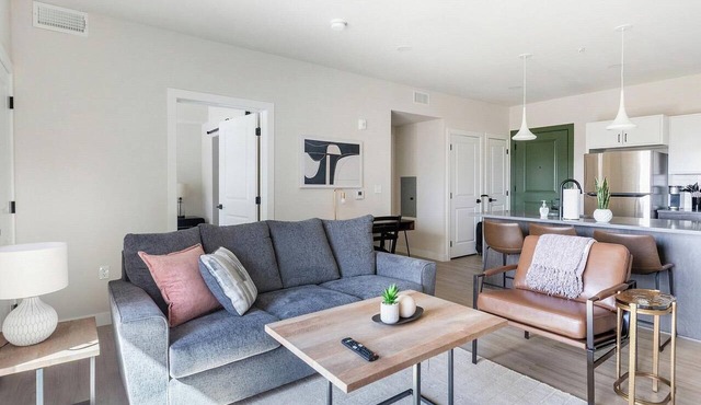 Landing | Amazing 1BD, Clubhouse, Gym