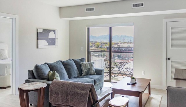 Landing | Spectacular 1BD, Courtyard, Pool