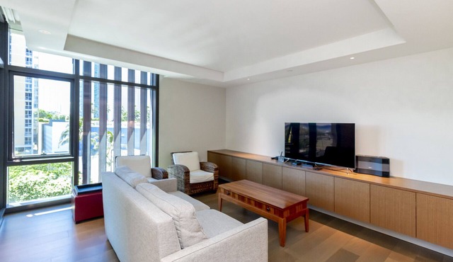 Luxury Condo "Park Lane" Unit #1505! (30 Nights Minimum Stay)