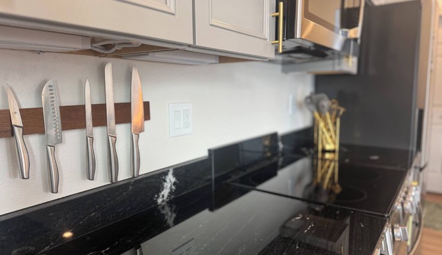 Modern, Clean and Cozy 2 Bedroom Duplex in Quiet West Fairbanks