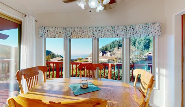 Ocean view retreat with nautical interior pinball machine grill games & AC