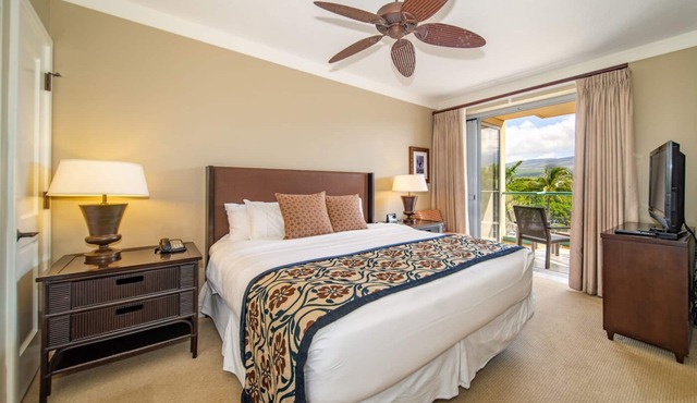 Oceanfront Maui Stay: 1 Bedroom Mountain View at Honua Kai Resort & Spa