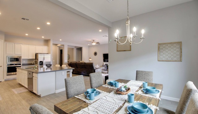 Pet-Friendly Marana Home: Community Pool + Hot Tub