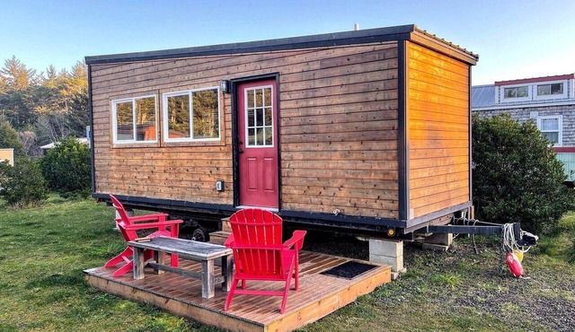 Pet-Friendly Tiny House Getaway with an On-Site Dog Park near Waldport, Oregon