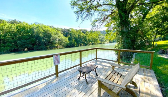 Riverfront Farmhouse 5br With Views, And Kayaks