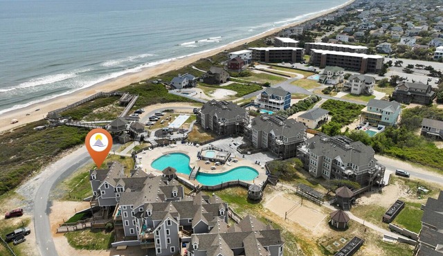 Sea Seeker 2 Bedroom Condo W/Indoor pool access!