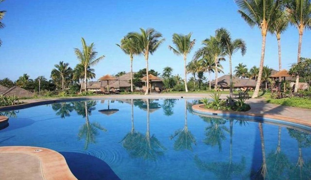 Sunny Mauna Lani Getaway with Lanai, Pools & Amenities Galore