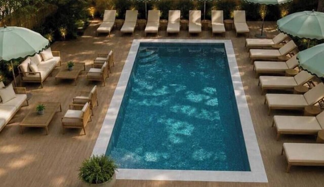 The Iris, Signature Suite