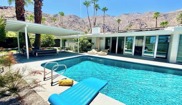 The Modern Rose - Vista Las Palmas Mid-Century Mod Stunning Design