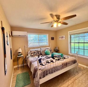 The Rustic Anchor Retreat at Lake Sommerville