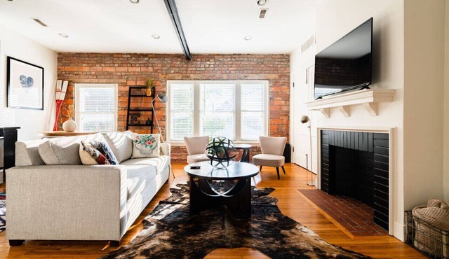 The Short North Retreat III - Free Private Parking