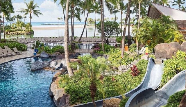 Waikiki 1BR Suite at Grand Waikikian – Full Kitchen, Balcony & Resort Luxury