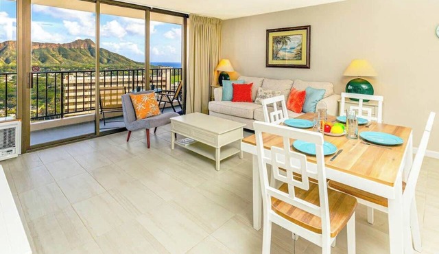 Waikiki Banyan condo - ocean views & lanai