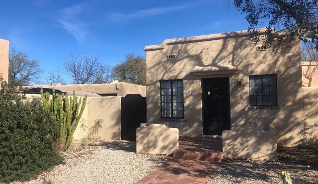 Walk to UofA: Charming Adobe One-Bedroom House