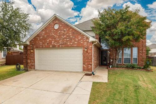 World Cup Stay in Fort Worth - Pool, Space & Games