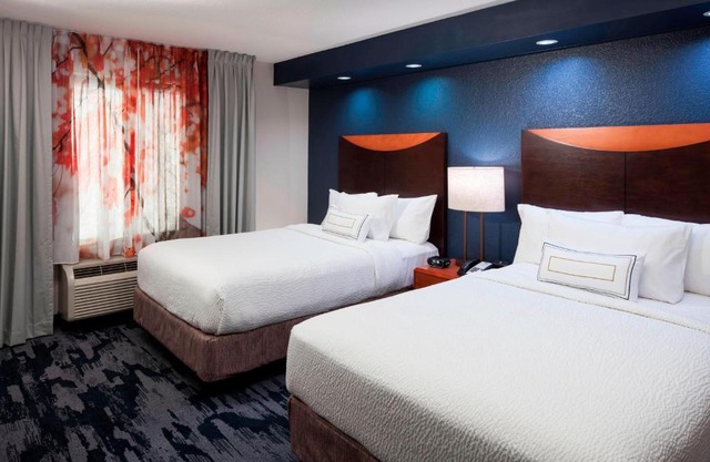 Fairfield Inn 