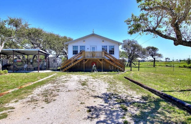 Fantasy Oaks Lodge 