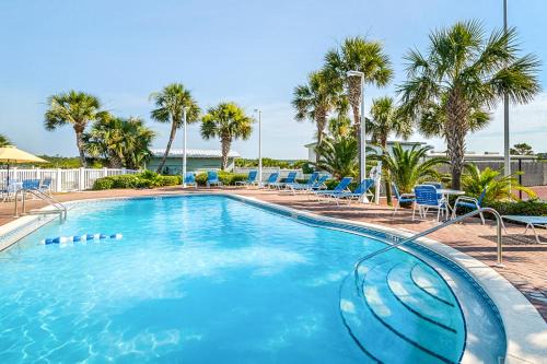 Pinnacle Port Condos