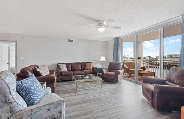 Yacht Club Villas #2-504 Spacious Condo!