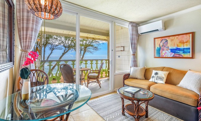 Wailua Apartment | Summer Special at Sunrise Hale | Oceanfront Studio with AC