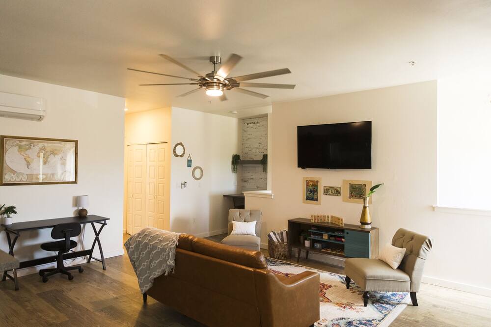 Photo of Livingroom in Kapolei