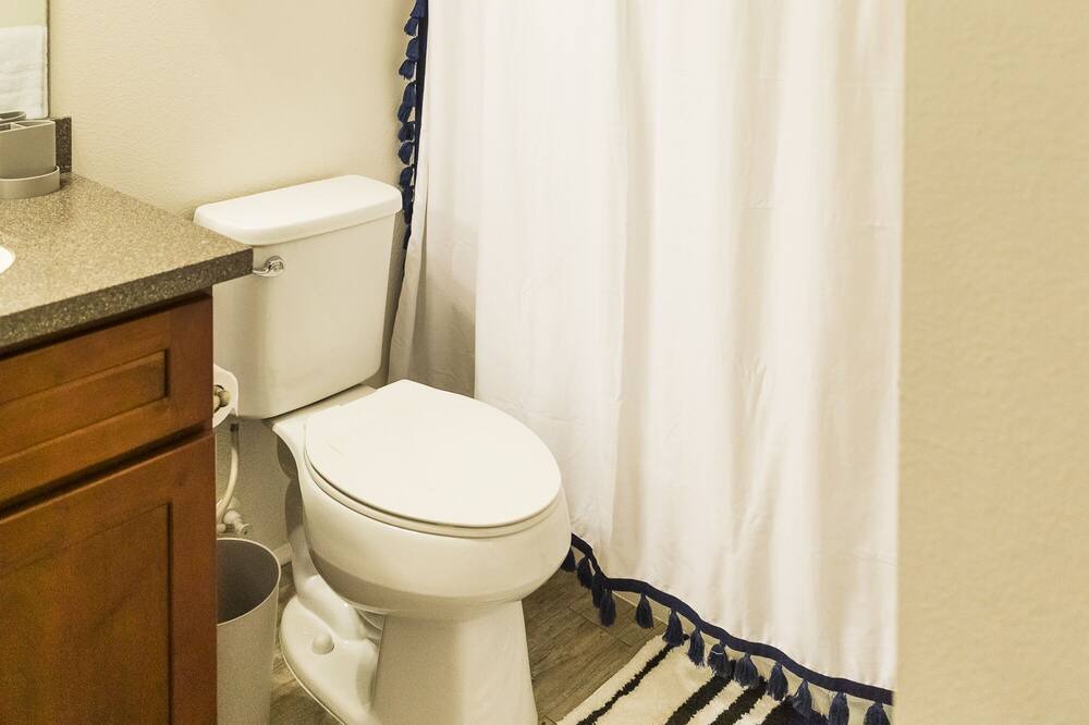 Photo of Bathroom in Kapolei