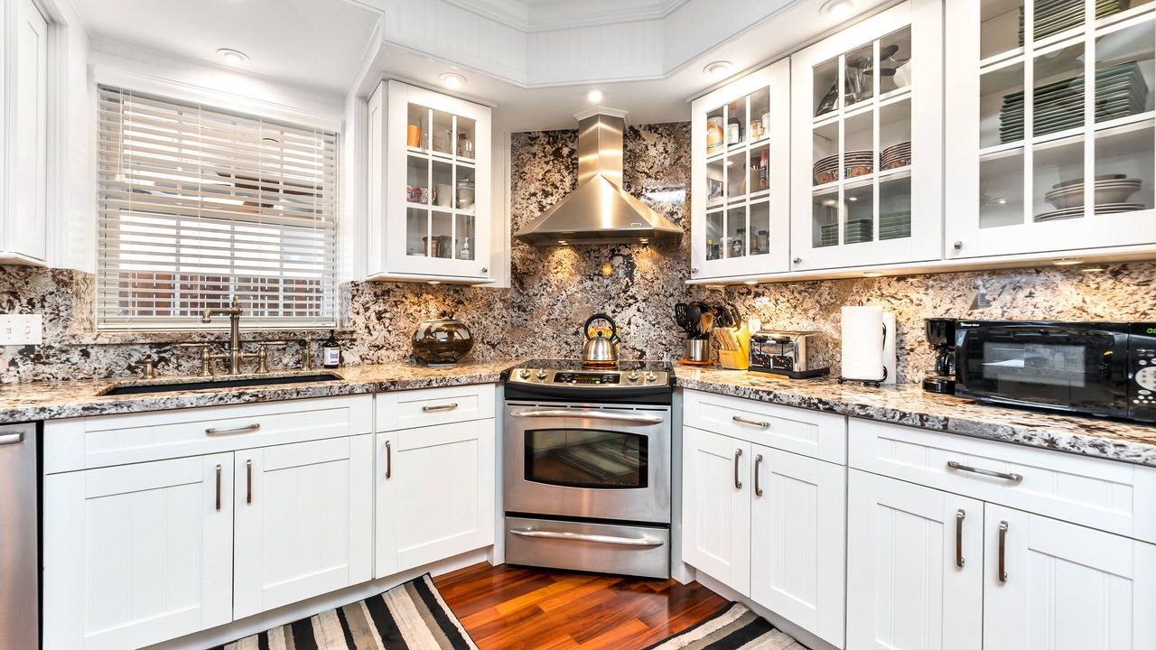 Photo of Kitchen in Diamond Head - Kapahulu - St. Louis