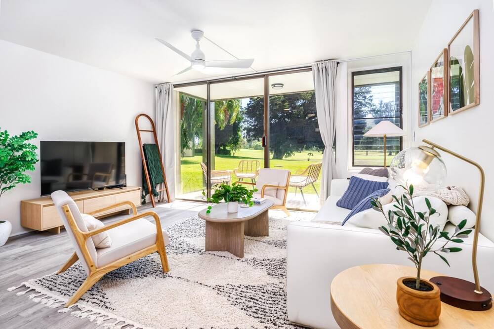Photo of Livingroom in Kahuku