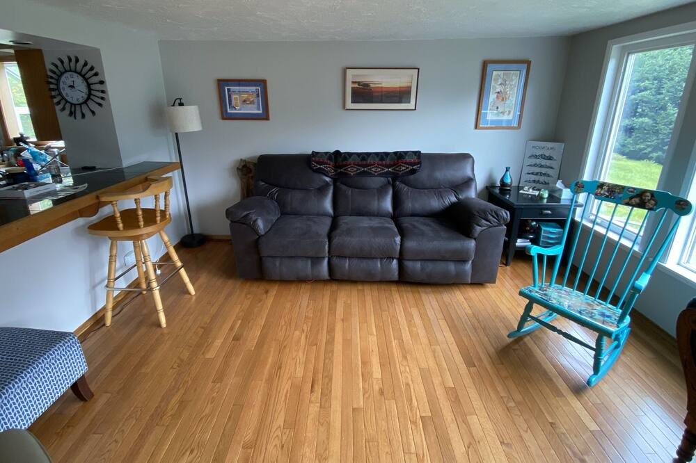 Photo of Livingroom in West Juneau