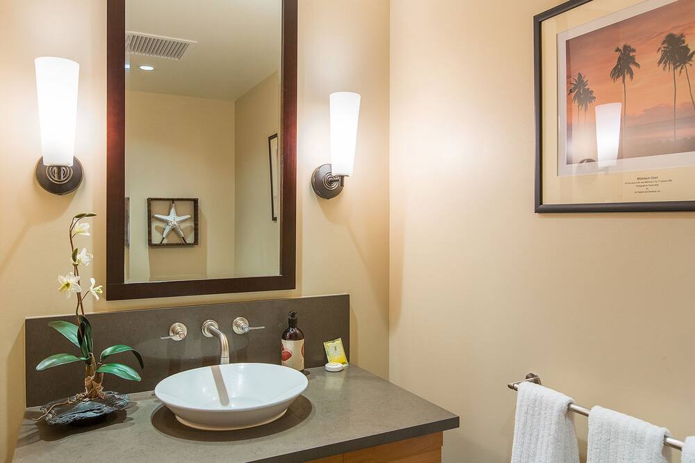 Photo of Bathroom in Ko Olina