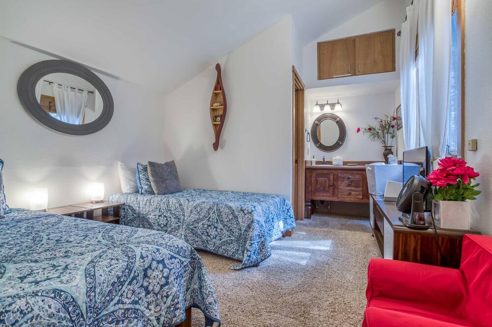 Photo of Bedroom in Century West
