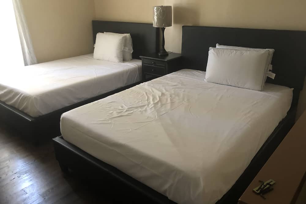 Photo of Bedroom in Garden Hills