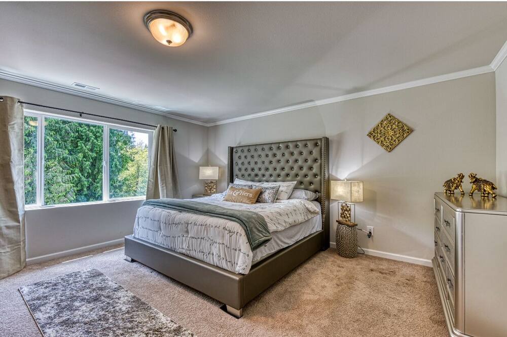 Photo of Bedroom in Silver Lake
