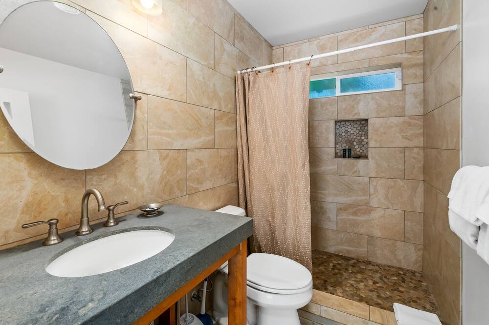 Photo of Bathroom in Anahola