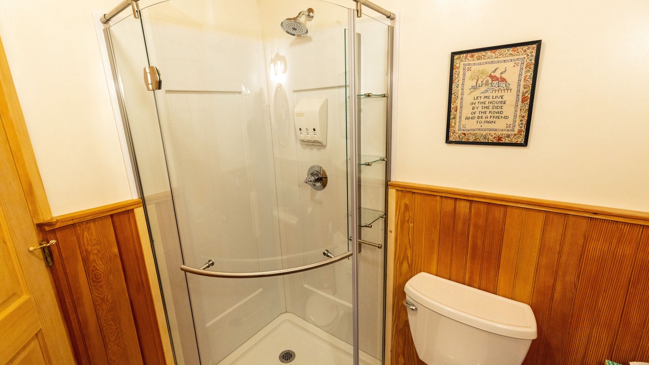 Photo of Bedroom in Kachemak