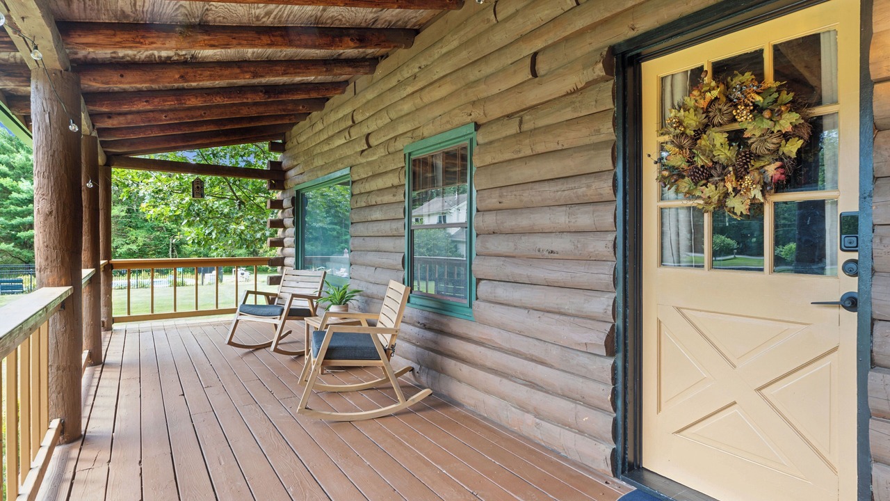 Photo of Patio Balcony in Saratoga Springs