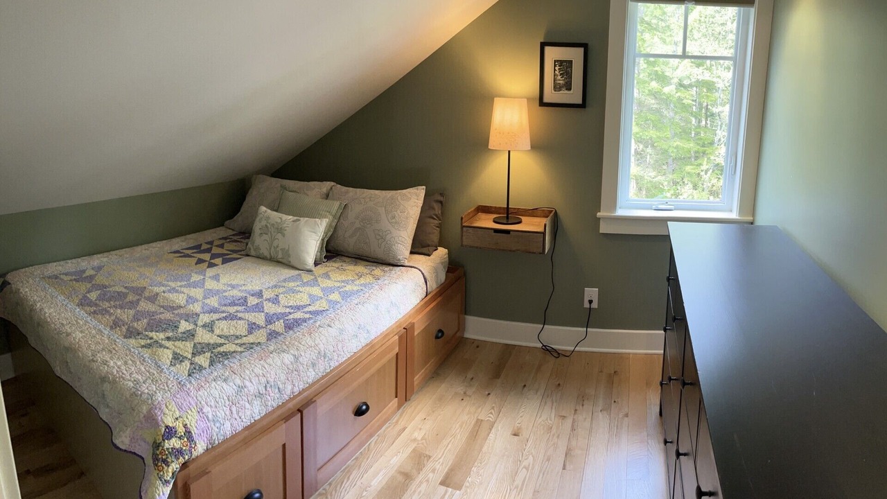 Photo of Bedroom in Sitka