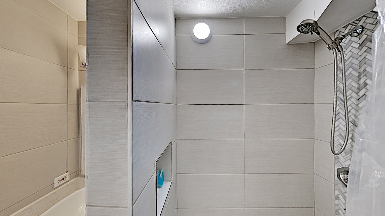 Photo of Bathroom in McCully - Moiliili