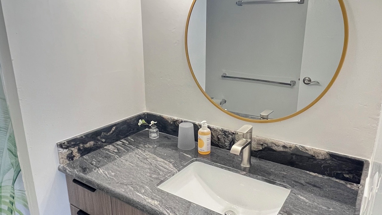 Photo of Bathroom in Ala Moana