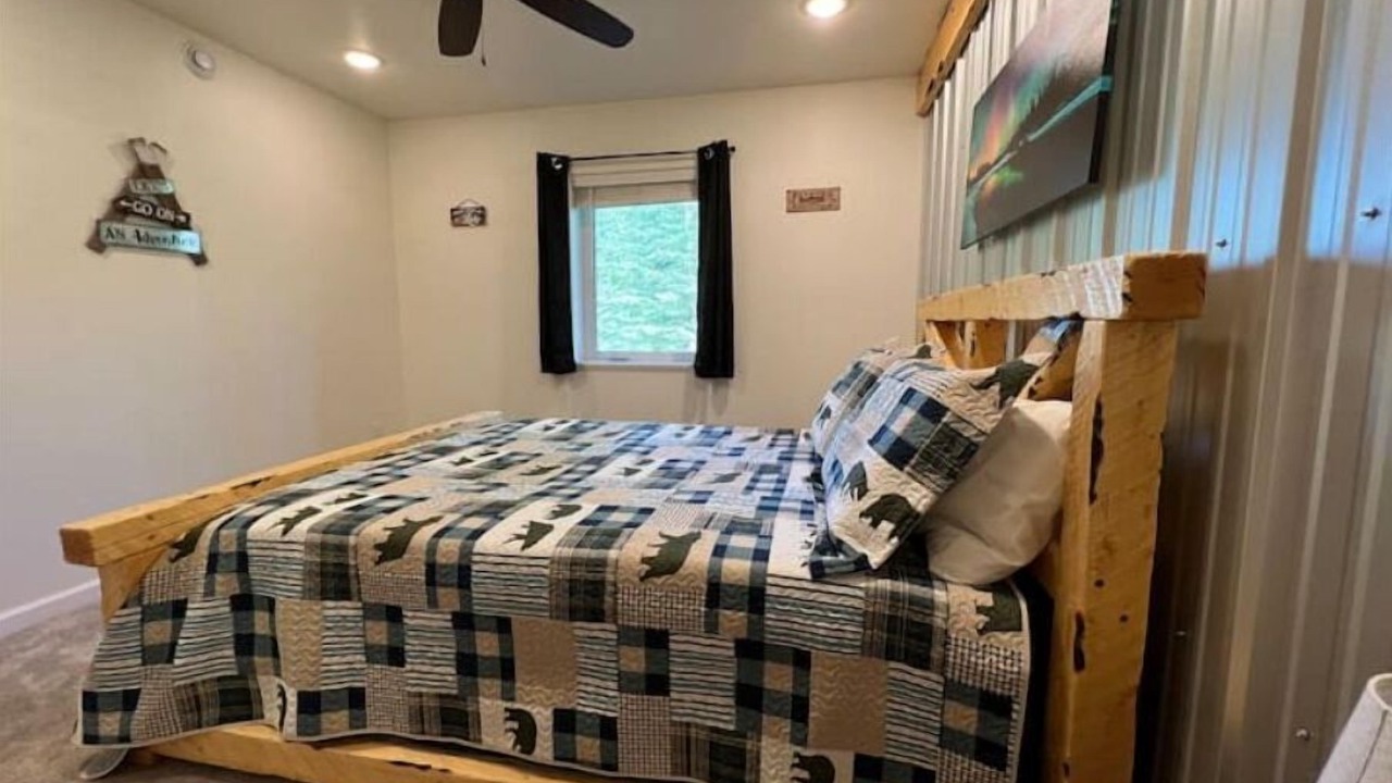 Photo of Bedroom in Badger