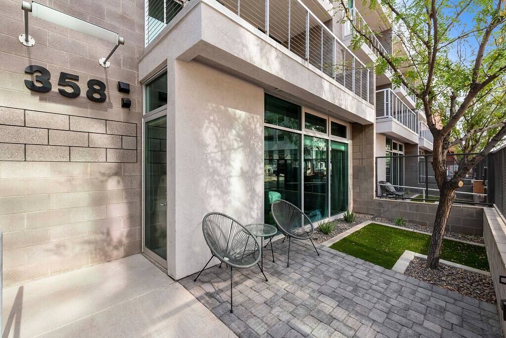 Photo of Patio Balcony in Riverside