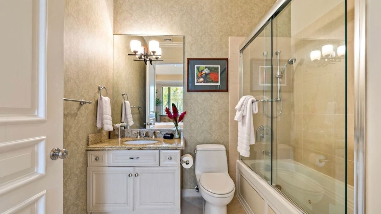 Photo of Bathroom in Kahala