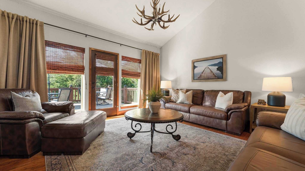 Photo of Livingroom in Hollister