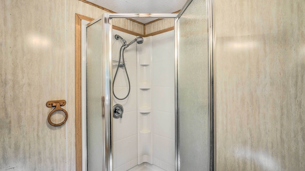Photo of Bathroom in Marshall