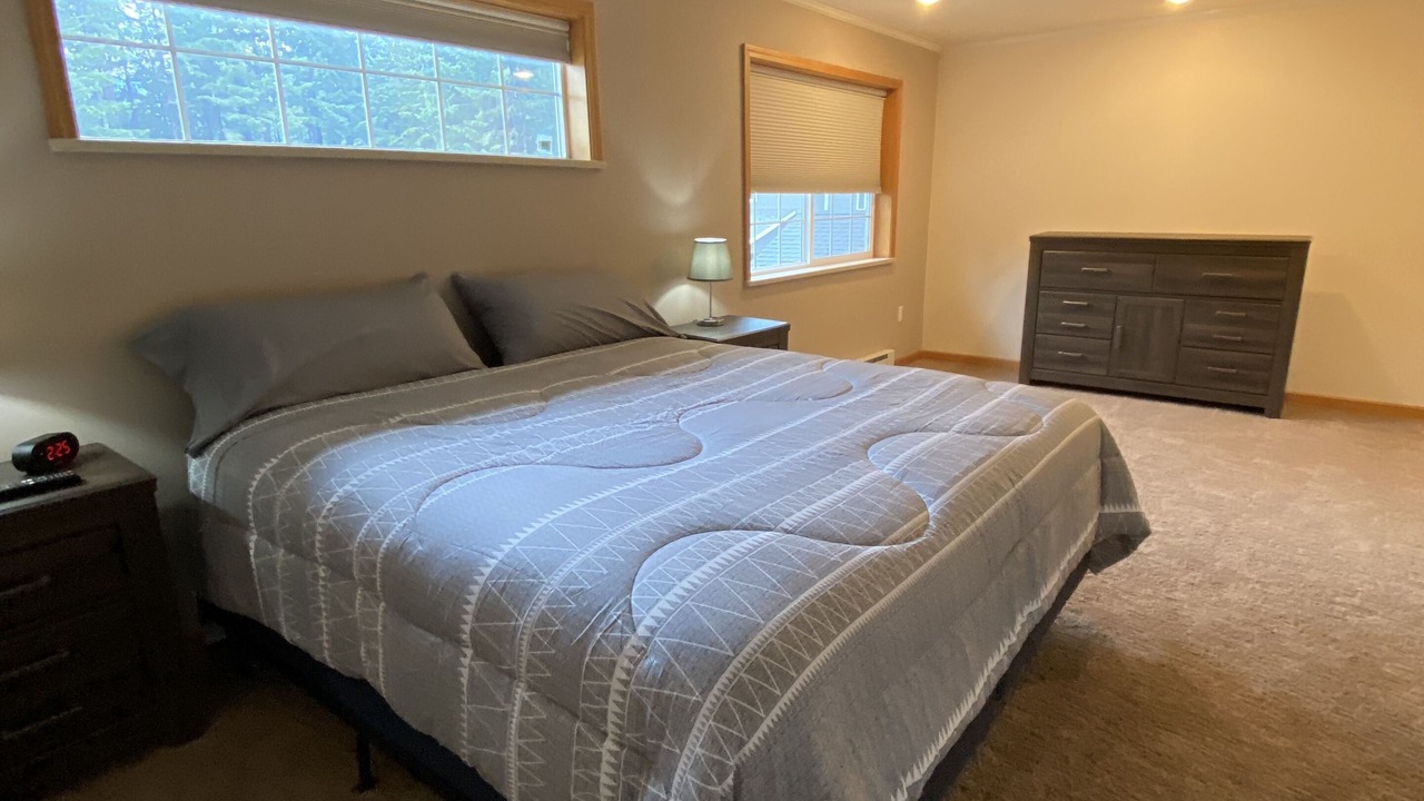 Photo of Bedroom in Juneau